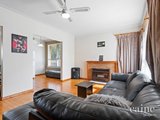 https://images.listonce.com.au/custom/160x/listings/6-halbert-street-wendouree-vic-3355/703/01576703_img_04.jpg?3tRAnB4ymFI