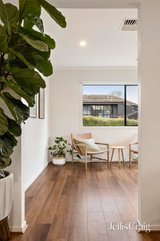 https://images.listonce.com.au/custom/160x/listings/6-hardidge-street-croydon-vic-3136/902/01984902_img_03.jpg?JfdRlIOk4SI
