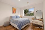 https://images.listonce.com.au/custom/160x/listings/6-hardidge-street-croydon-vic-3136/902/01984902_img_11.jpg?sKyfspfUWdY