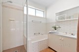 https://images.listonce.com.au/custom/160x/listings/6-hartwell-place-cheltenham-vic-3192/138/01521138_img_16.jpg?fZaAwNQDhug