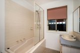 https://images.listonce.com.au/custom/160x/listings/6-high-street-woodend-vic-3442/233/01176233_img_06.jpg?VojNJKS2VZs