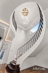 https://images.listonce.com.au/custom/160x/listings/6-highland-avenue-balwyn-vic-3103/149/01932149_img_15.jpg?1MtUJOohBFE