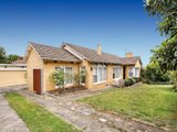 https://images.listonce.com.au/custom/160x/listings/6-highland-avenue-balwyn-vic-3103/653/01684653_img_01.jpg?mXahFFWhSd4