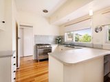 https://images.listonce.com.au/custom/160x/listings/6-highland-avenue-balwyn-vic-3103/653/01684653_img_05.jpg?kLlpVG6Ghes