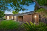 https://images.listonce.com.au/custom/160x/listings/6-hillcrest-avenue-kew-vic-3101/337/00640337_img_01.jpg?aMEcr1TzKvA