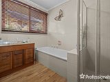 https://images.listonce.com.au/custom/160x/listings/6-huntingdon-road-wantirna-south-vic-3152/066/01526066_img_10.jpg?BsmEsnTrWgA