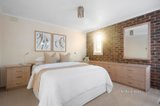 https://images.listonce.com.au/custom/160x/listings/6-ibsley-square-eltham-vic-3095/239/01645239_img_10.jpg?-gvlsrvbf_I