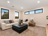 https://images.listonce.com.au/custom/160x/listings/6-jack-street-mount-waverley-vic-3149/376/00933376_img_06.jpg?j5MJc0KZxK8