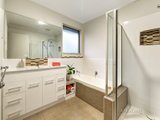 https://images.listonce.com.au/custom/160x/listings/6-janson-court-croydon-north-vic-3136/043/00621043_img_08.jpg?CWzmiembOio