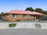 https://images.listonce.com.au/custom/160x/listings/6-jemacra-place-mount-clear-vic-3350/026/01247026_img_14.jpg?acayTN5bvEk