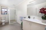 https://images.listonce.com.au/custom/160x/listings/6-jemacra-place-mount-clear-vic-3350/527/01814527_img_06.jpg?W4RpwFlecHc