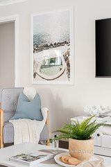 https://images.listonce.com.au/custom/160x/listings/6-jennifer-avenue-parkdale-vic-3195/269/01676269_img_05.jpg?JrZpP8Oh8Cg