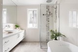 https://images.listonce.com.au/custom/160x/listings/6-jennifer-avenue-parkdale-vic-3195/269/01676269_img_14.jpg?oToRySwO5po