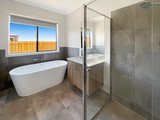 https://images.listonce.com.au/custom/160x/listings/6-jetty-street-armstrong-creek-vic-3217/939/01898939_img_04.jpg?NUaIE-JQVQw