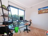 https://images.listonce.com.au/custom/160x/listings/6-kadina-court-mooroolbark-vic-3138/269/01526269_img_10.jpg?HvwGowAeh8M