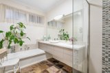 https://images.listonce.com.au/custom/160x/listings/6-kauri-court-doncaster-east-vic-3109/755/01753755_img_10.jpg?u6l_GXcIhJQ