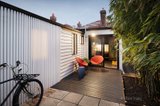 https://images.listonce.com.au/custom/160x/listings/6-kelvin-grove-thornbury-vic-3071/990/00837990_img_13.jpg?1DPFQxHRlG0