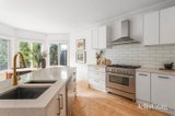 https://images.listonce.com.au/custom/160x/listings/6-king-street-st-kilda-east-vic-3183/986/01809986_img_05.jpg?mFJbHRb9wKE