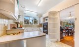 https://images.listonce.com.au/custom/160x/listings/6-kingston-street-mount-waverley-vic-3149/182/01717182_img_02.jpg?HsSRLXrX0kU
