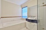 https://images.listonce.com.au/custom/160x/listings/6-knightsbridge-court-glen-waverley-vic-3150/689/01949689_img_01.jpg?24Q6465Ik5w