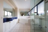 https://images.listonce.com.au/custom/160x/listings/6-knightsbridge-court-glen-waverley-vic-3150/689/01949689_img_03.jpg?2kKHEtlZMo0