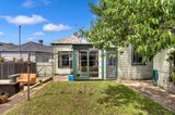 https://images.listonce.com.au/custom/160x/listings/6-laurel-bank-parade-newtown-vic-3220/782/01698782_img_14.jpg?NFg5unpYnkI