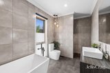 https://images.listonce.com.au/custom/160x/listings/6-lavinia-drive-ballarat-north-vic-3350/858/01922858_img_10.jpg?nMfnPXNfOAY