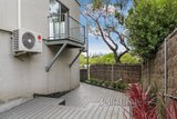 https://images.listonce.com.au/custom/160x/listings/6-levien-lane-footscray-vic-3011/607/01585607_img_05.jpg?34k868EP6wA