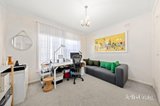 https://images.listonce.com.au/custom/160x/listings/6-louise-court-glen-waverley-vic-3150/301/01855301_img_06.jpg?6YgSXEXzIcw