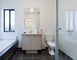 https://images.listonce.com.au/custom/160x/listings/6-masterson-close-castlemaine-vic-3450/425/01943425_img_05.jpg?Wj7i0BHp3J0