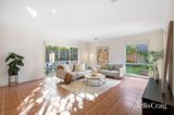 https://images.listonce.com.au/custom/160x/listings/6-may-court-glen-waverley-vic-3150/045/01769045_img_05.jpg?IiAoEUUYudg