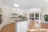 https://images.listonce.com.au/custom/160x/listings/6-may-court-glen-waverley-vic-3150/689/01970689_img_12.jpg?oHm3NmwcCHg