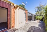 https://images.listonce.com.au/custom/160x/listings/6-mcguire-crescent-williamstown-vic-3016/111/01700111_img_04.jpg?1aaYftbxRXw