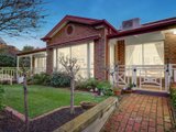 https://images.listonce.com.au/custom/160x/listings/6-melissa-street-donvale-vic-3111/924/00958924_img_09.jpg?7GHScnkuBqs