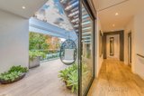 https://images.listonce.com.au/custom/160x/listings/6-merrion-grove-kew-vic-3101/069/00543069_img_14.jpg?j7PjJyxR9wg