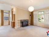 https://images.listonce.com.au/custom/160x/listings/6-monteith-street-croydon-vic-3136/259/01526259_img_05.jpg?BEe1DwR6Diw