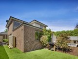 https://images.listonce.com.au/custom/160x/listings/6-moody-street-balwyn-north-vic-3104/292/01684292_img_10.jpg?wy3U9fOktuU