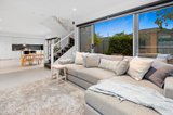 https://images.listonce.com.au/custom/160x/listings/6-moona-avenue-mornington-vic-3931/777/01505777_img_03.jpg?go35SdG1Rg0