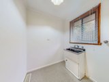 https://images.listonce.com.au/custom/160x/listings/6-moray-street-bentleigh-east-vic-3165/154/01628154_img_08.jpg?Eofs-MU45ns