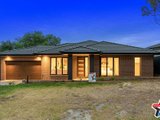 https://images.listonce.com.au/custom/160x/listings/6-naroo-road-mooroolbark-vic-3138/906/01524906_img_03.jpg?TnxTbwhWVXE