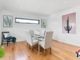 https://images.listonce.com.au/custom/160x/listings/6-naroo-road-mooroolbark-vic-3138/906/01524906_img_07.jpg?x9m1Eq6ktaE