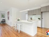 https://images.listonce.com.au/custom/160x/listings/6-naroo-road-mooroolbark-vic-3138/906/01524906_img_08.jpg?B7zVbMnF7PQ