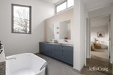 https://images.listonce.com.au/custom/160x/listings/6-naroon-road-alphington-vic-3078/058/01768058_img_13.jpg?e8t5A9LLcaY