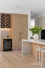 https://images.listonce.com.au/custom/160x/listings/6-nelson-road-camberwell-vic-3124/034/01821034_img_11.jpg?Bk3weKcLicc