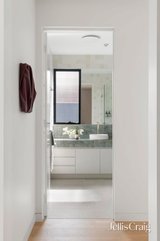 https://images.listonce.com.au/custom/160x/listings/6-nelson-road-camberwell-vic-3124/034/01821034_img_19.jpg?95E6FSKRQJw