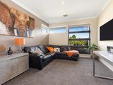 https://images.listonce.com.au/custom/160x/listings/6-newell-court-campbells-creek-vic-3451/786/00983786_img_07.jpg?HWzBs5SW9Is