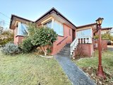 https://images.listonce.com.au/custom/160x/listings/6-old-orchard-way-doncaster-vic-3108/257/01734257_img_01.jpg?jb0i5qe__lU