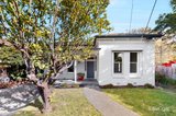 https://images.listonce.com.au/custom/160x/listings/6-osborne-close-brighton-vic-3186/263/01809263_img_16.jpg?UcOMAvsMZuM