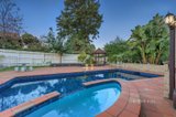 https://images.listonce.com.au/custom/160x/listings/6-paxton-drive-glen-waverley-vic-3150/572/01332572_img_11.jpg?tdHDHI9EC1k