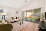 https://images.listonce.com.au/custom/160x/listings/6-pendle-place-kilsyth-vic-3137/948/01983948_img_02.jpg?GPbwox5mNDI